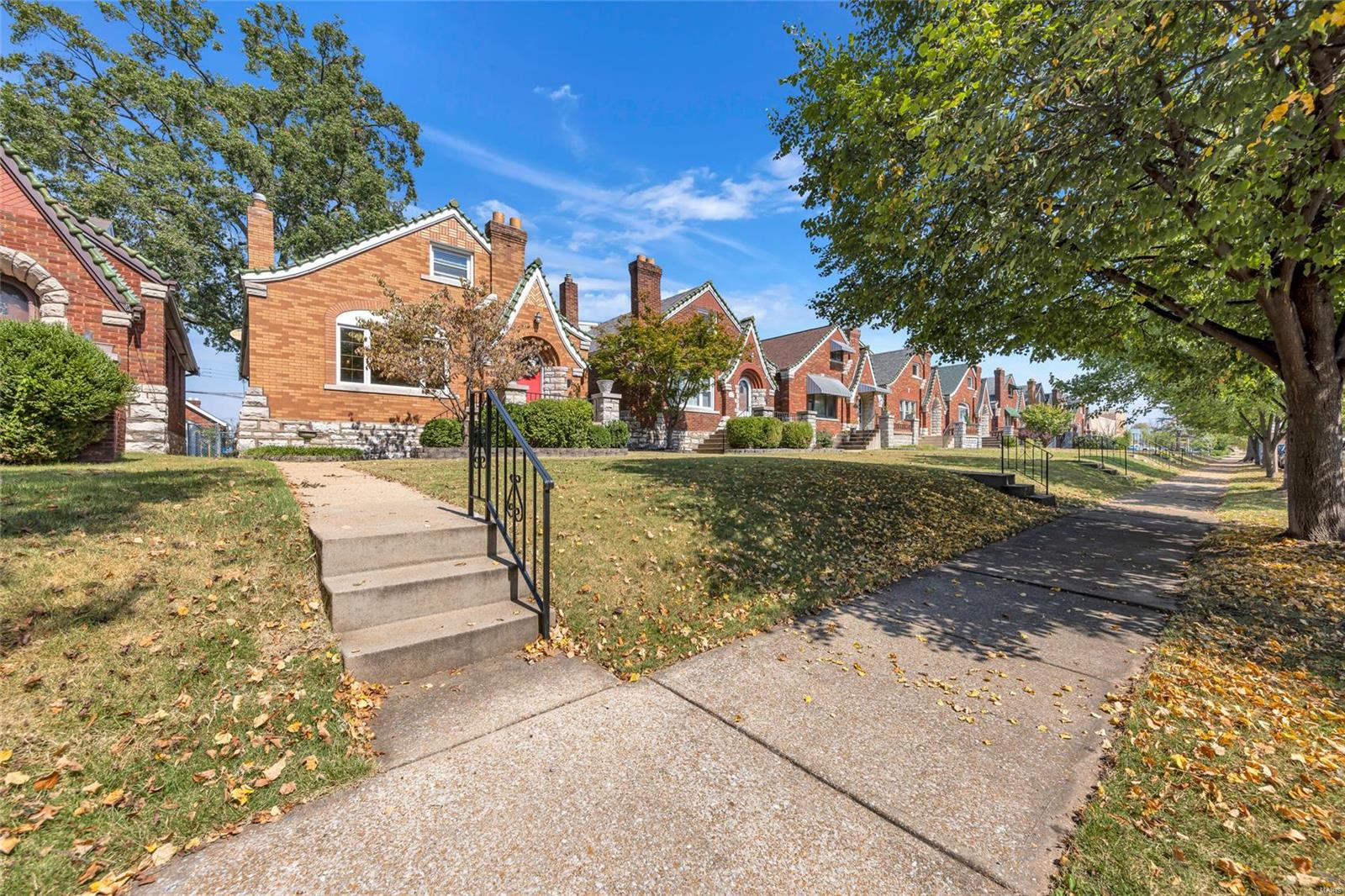 6315 Bancroft Avenue