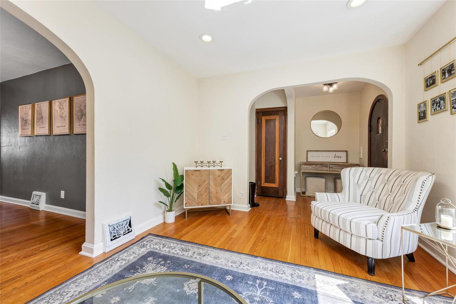 6315 Bancroft Avenue