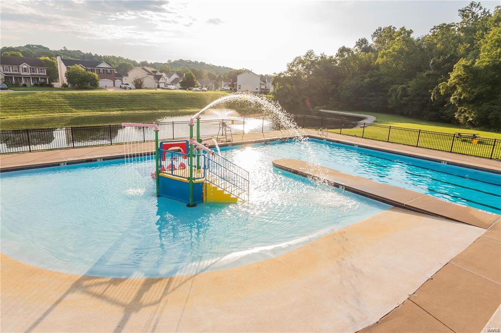 266 Romaine Spring View