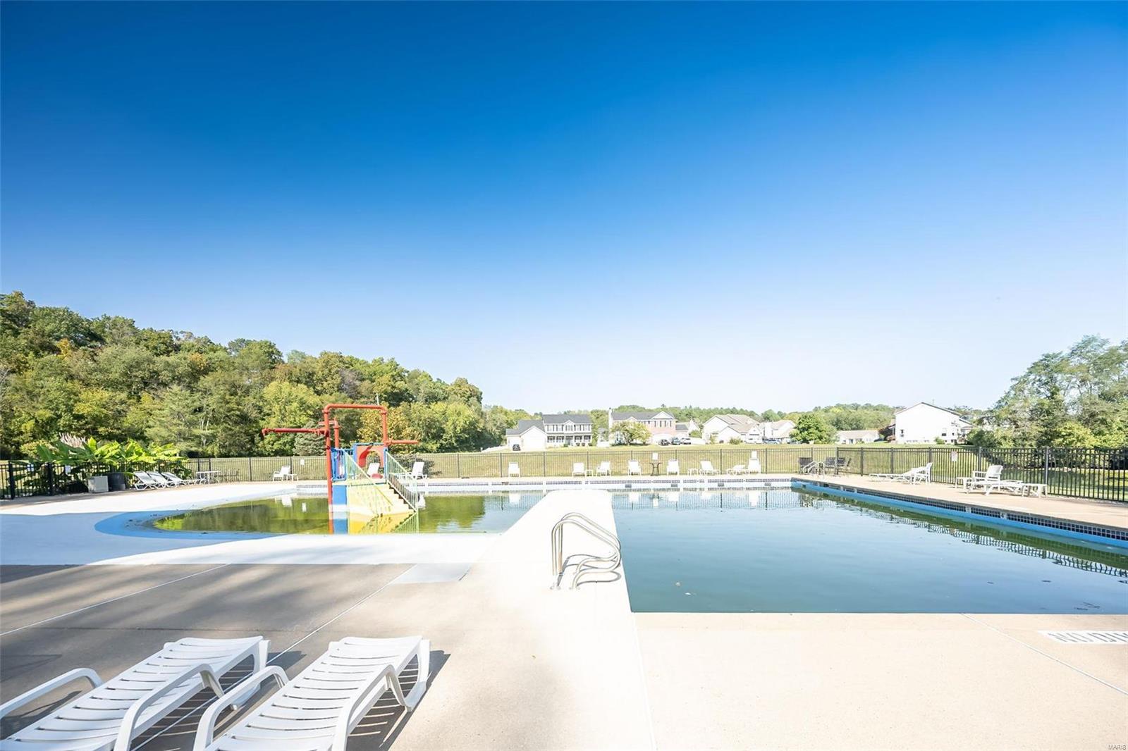 266 Romaine Spring View