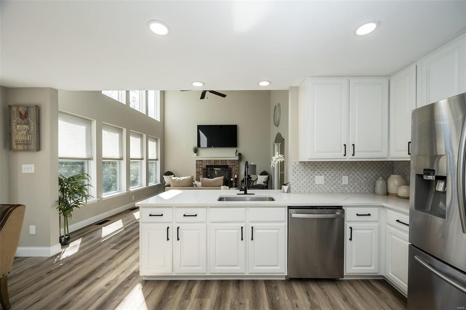 266 Romaine Spring View