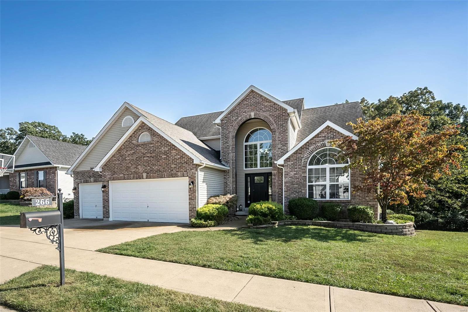 266 Romaine Spring View