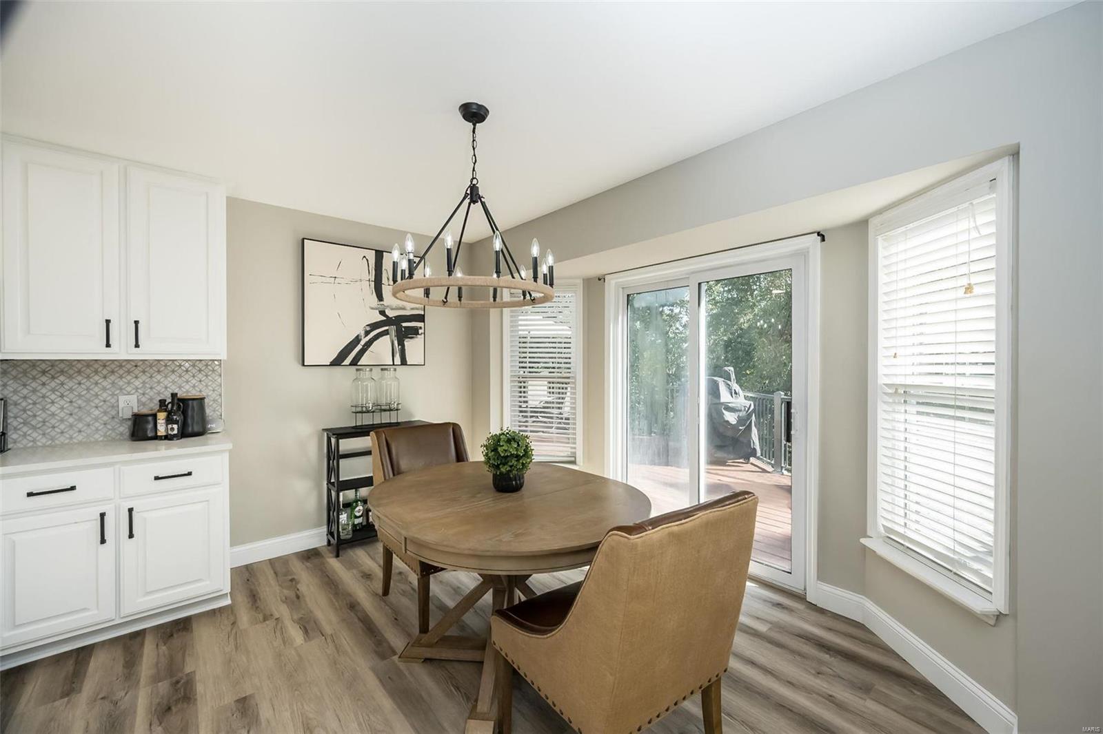 266 Romaine Spring View