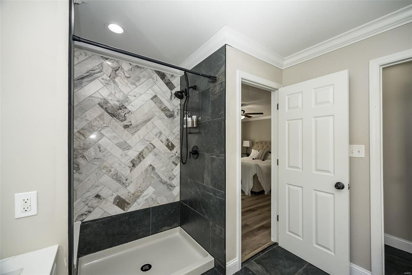 266 Romaine Spring View