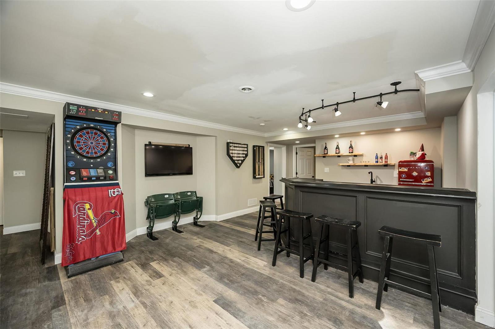 266 Romaine Spring View