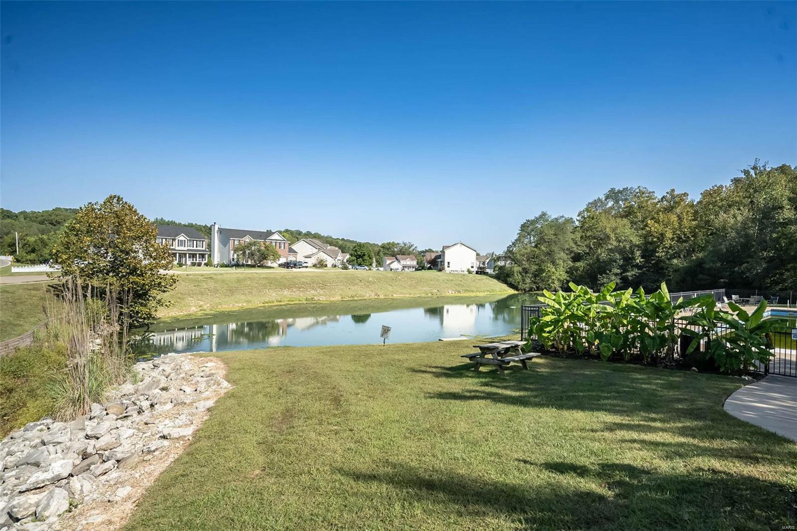 266 Romaine Spring View