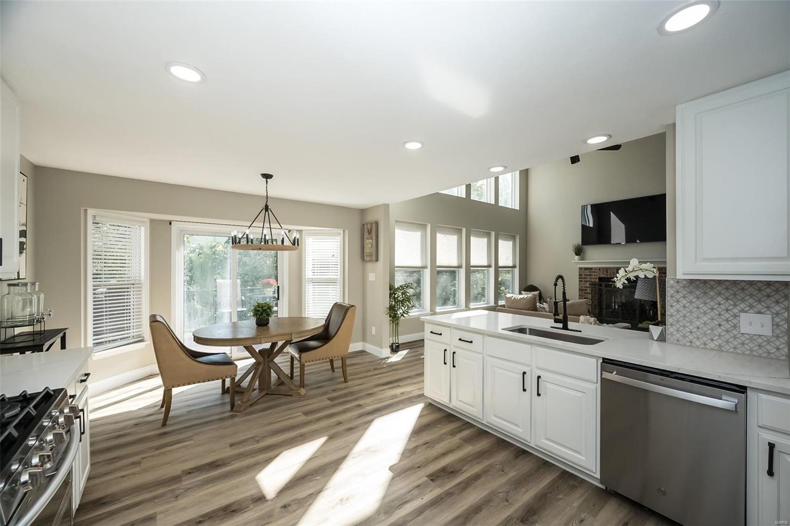 266 Romaine Spring View
