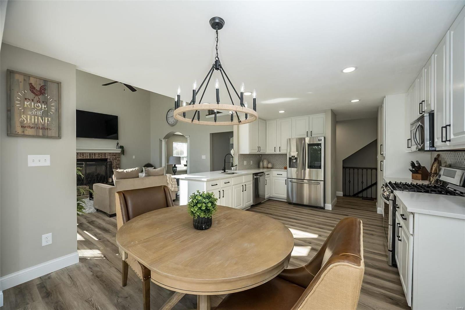 266 Romaine Spring View