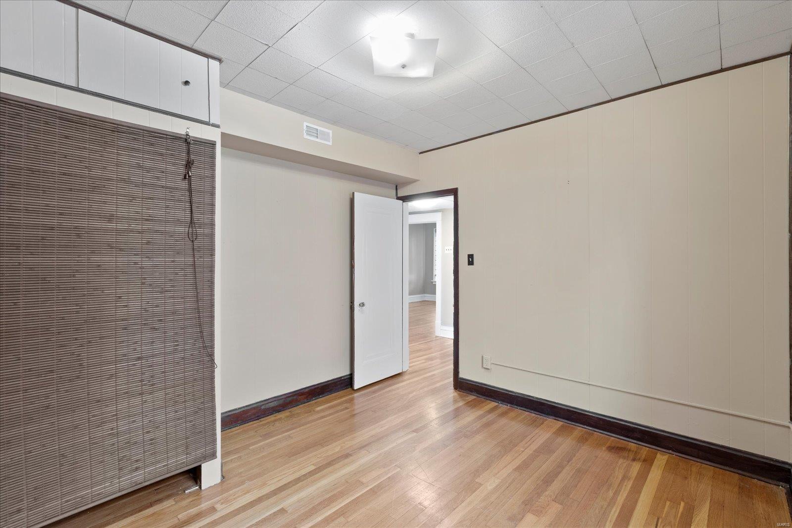 1027 Commodore Drive