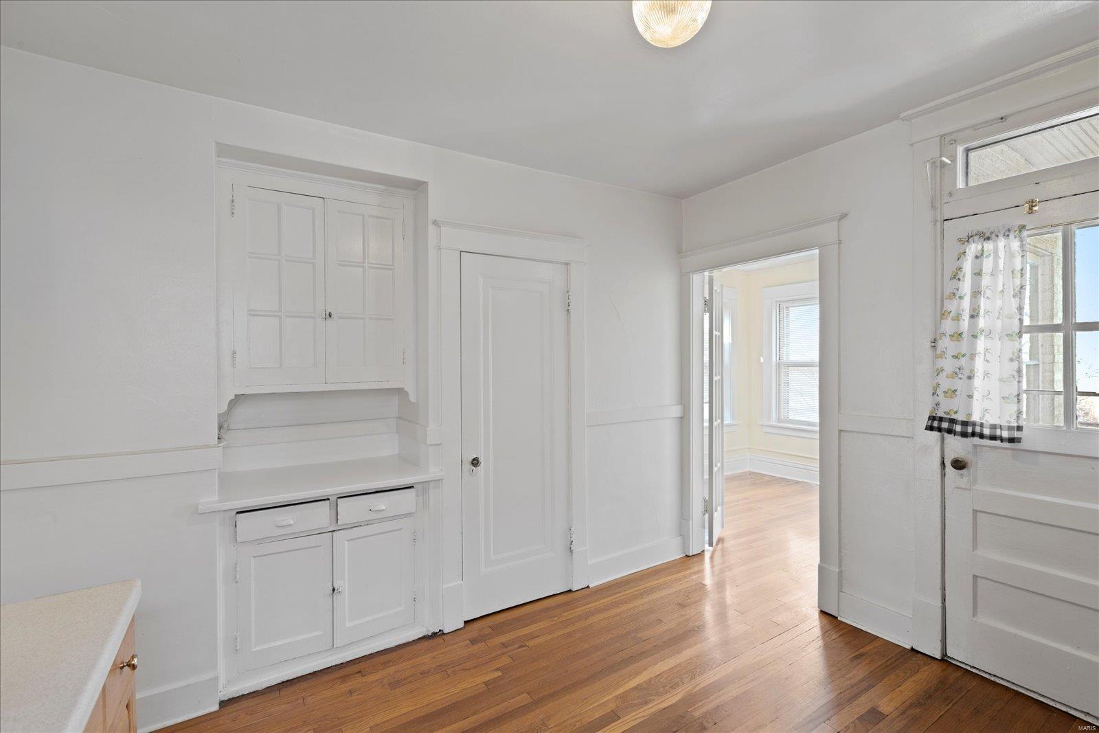 1027 Commodore Drive