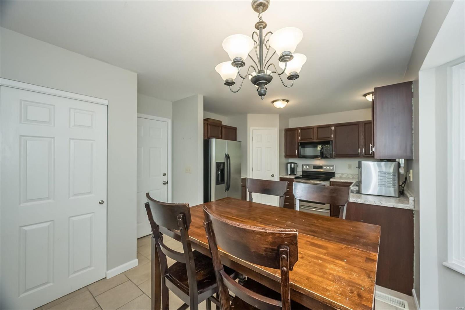 483 Valparaiso Court