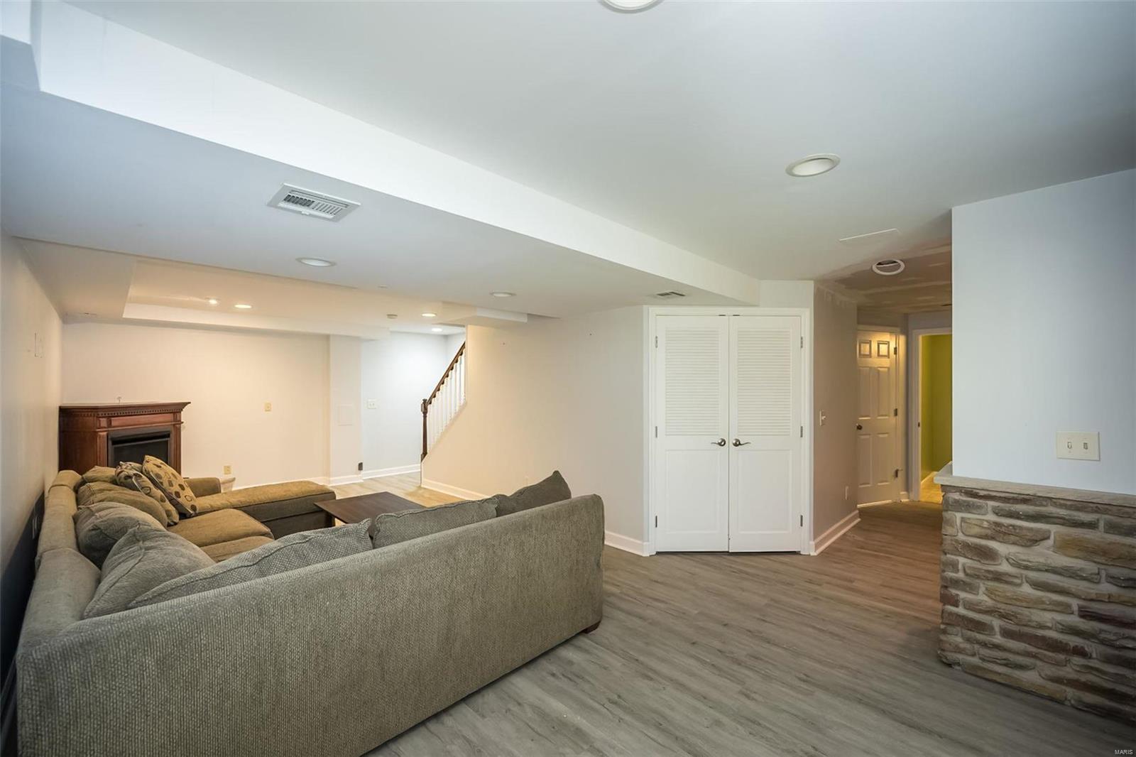 483 Valparaiso Court