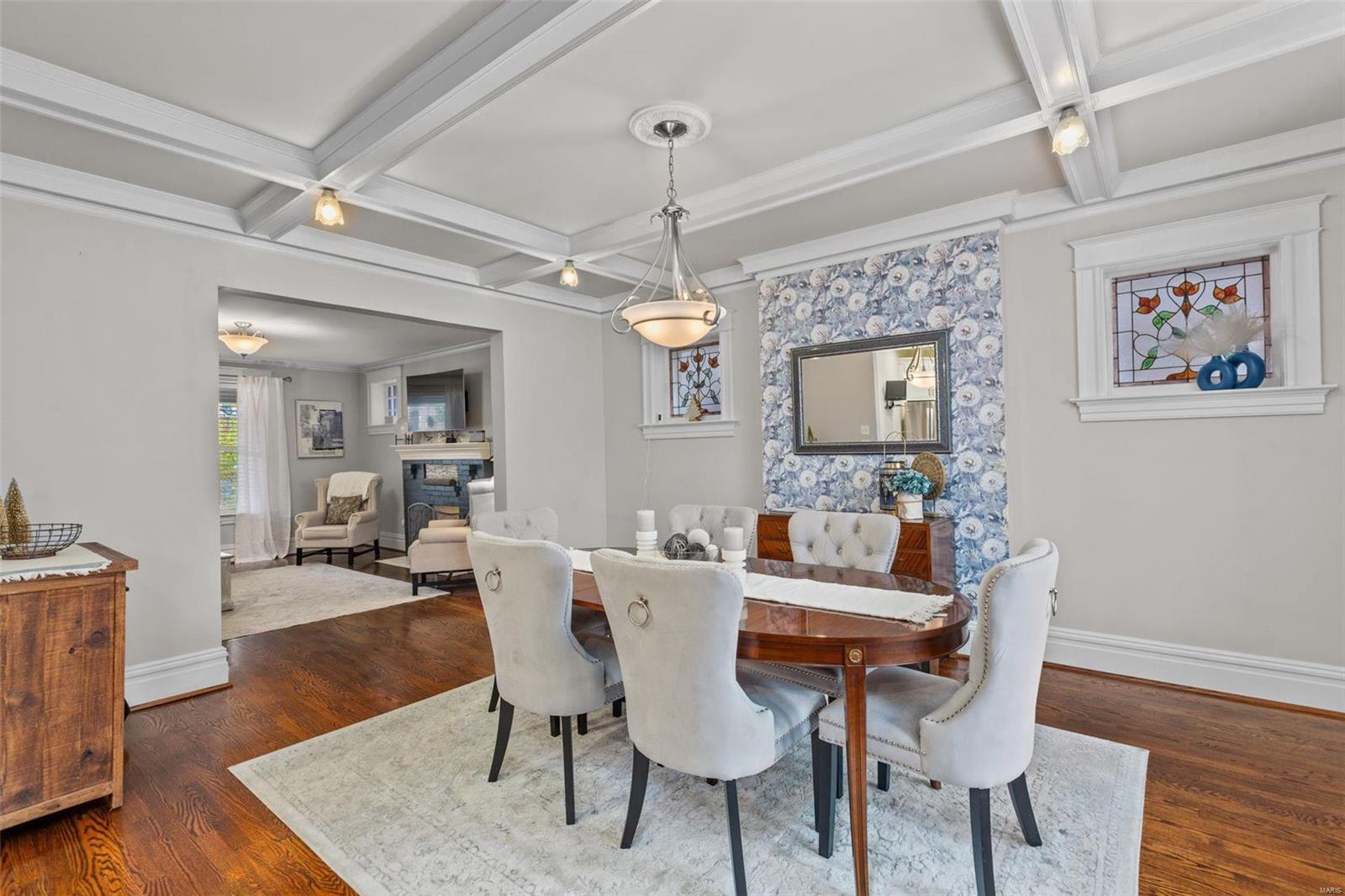 5832 De Giverville Avenue