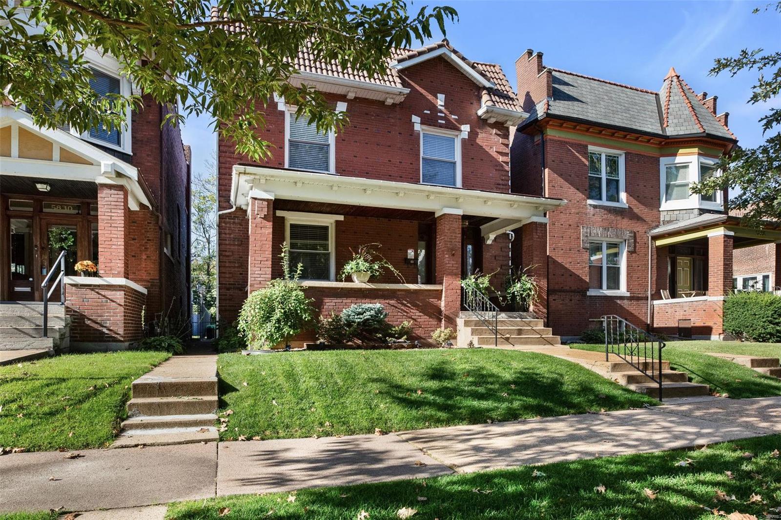 5832 De Giverville Avenue