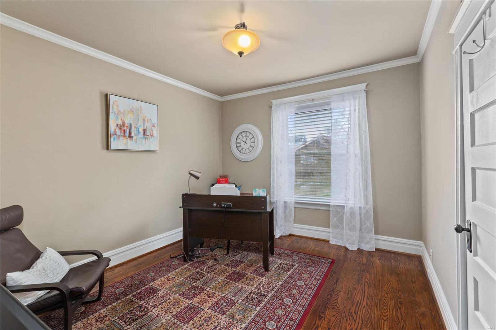 5832 De Giverville Avenue