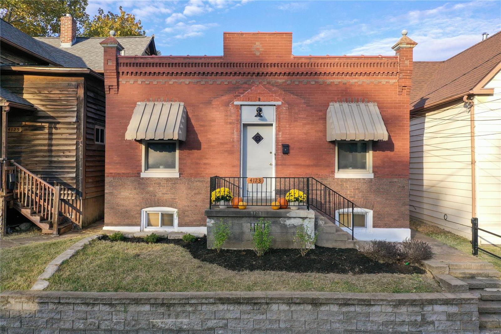 4123 Schiller Place