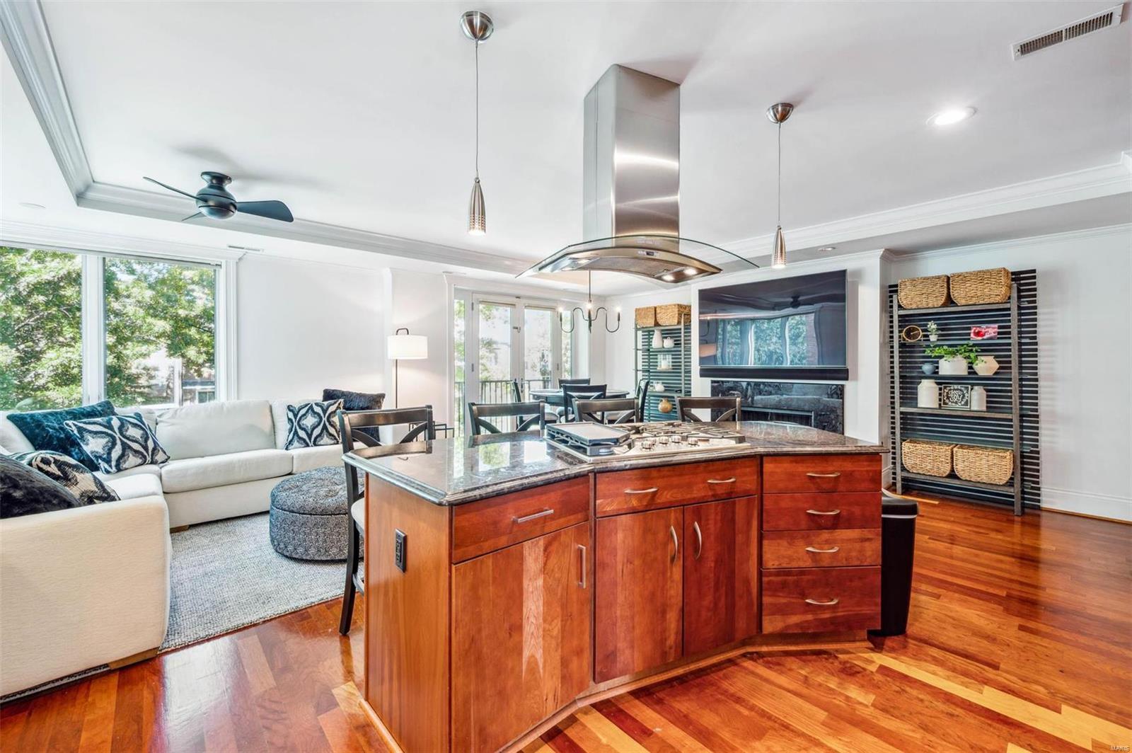 7524 Cromwell Drive Unit: 2W