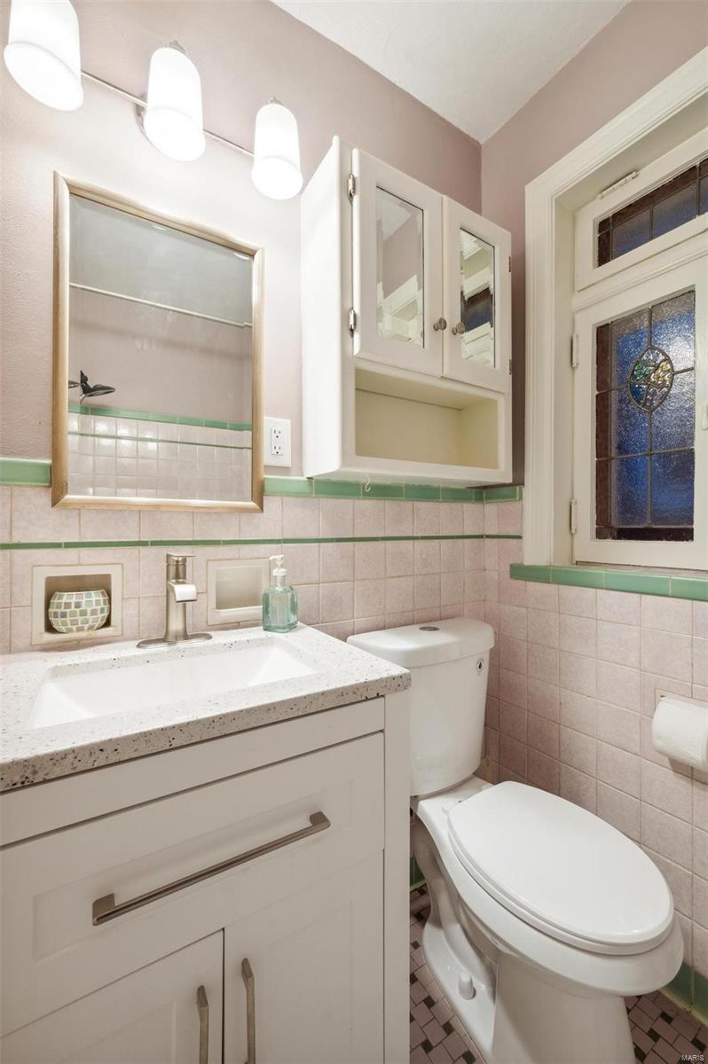 4065 Fairview Avenue