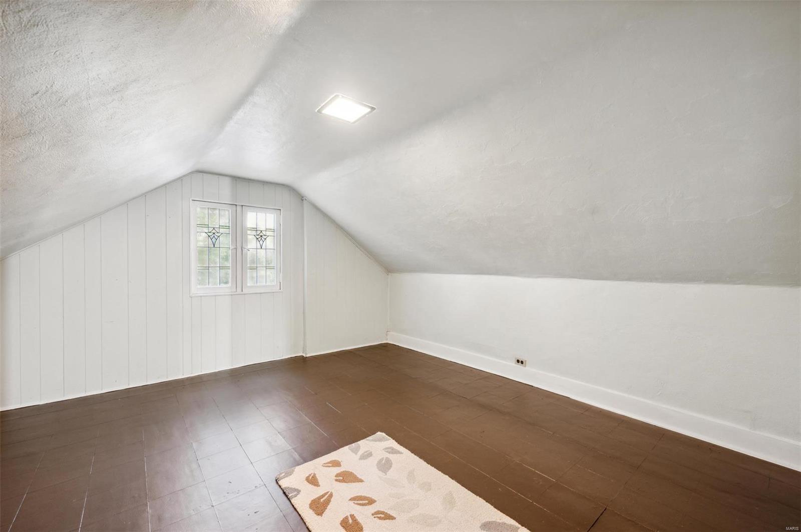 4065 Fairview Avenue