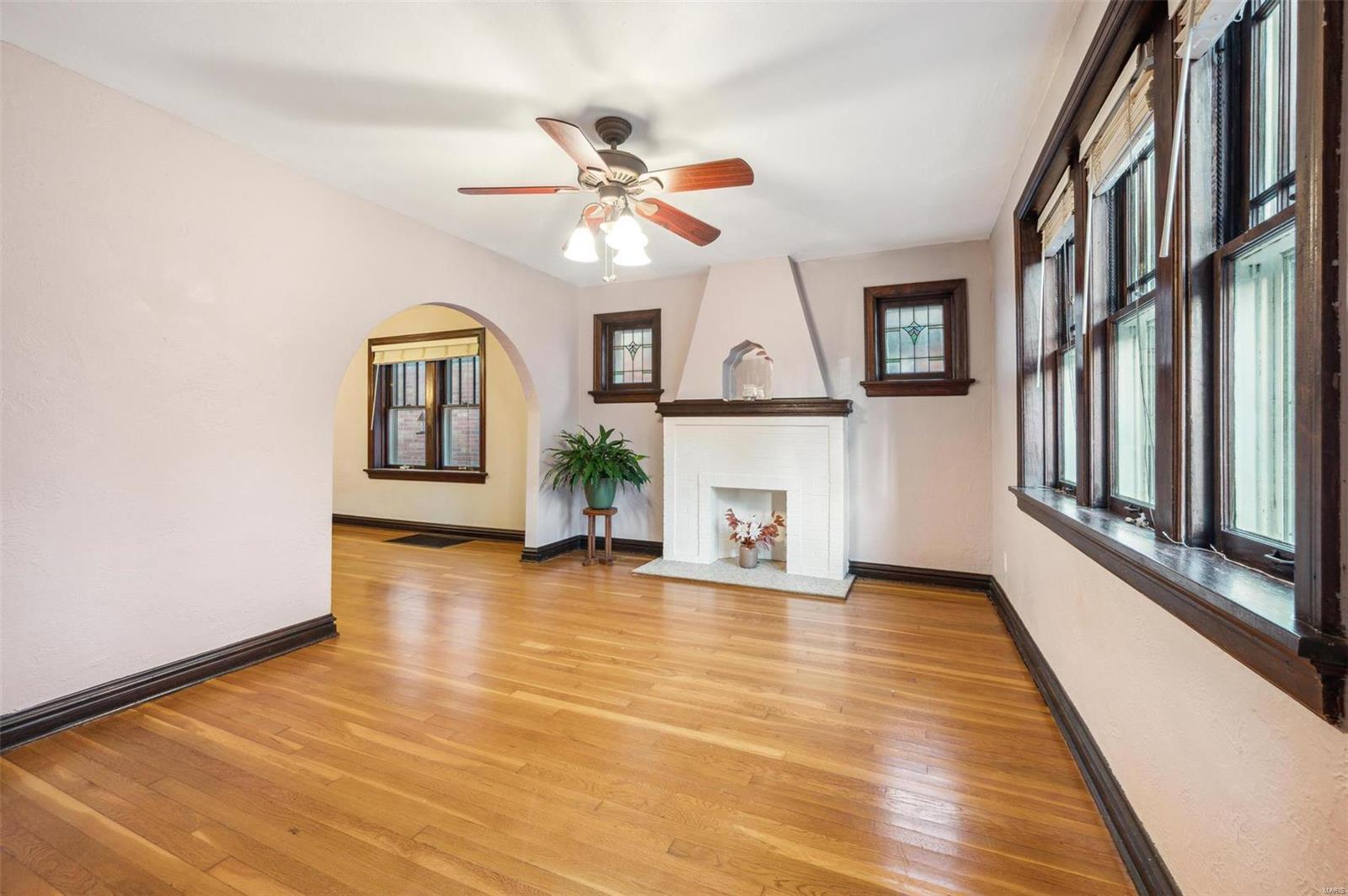 4065 Fairview Avenue