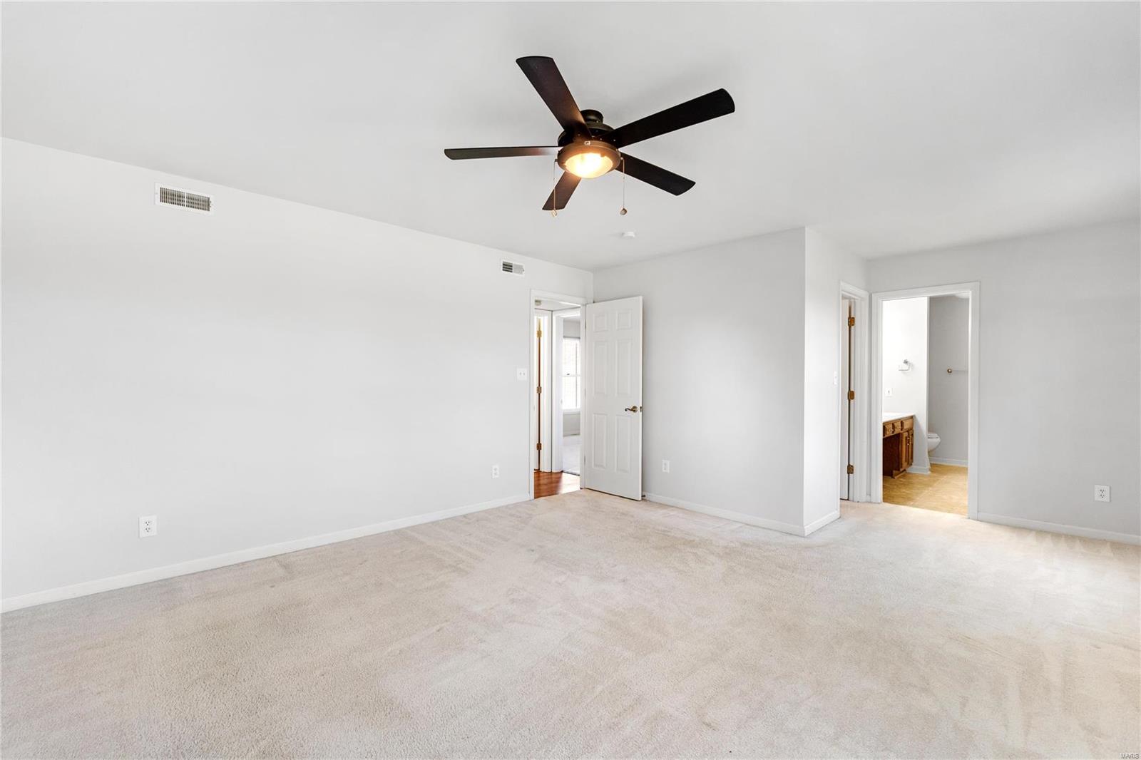 526 Sarah Lane Unit: 33