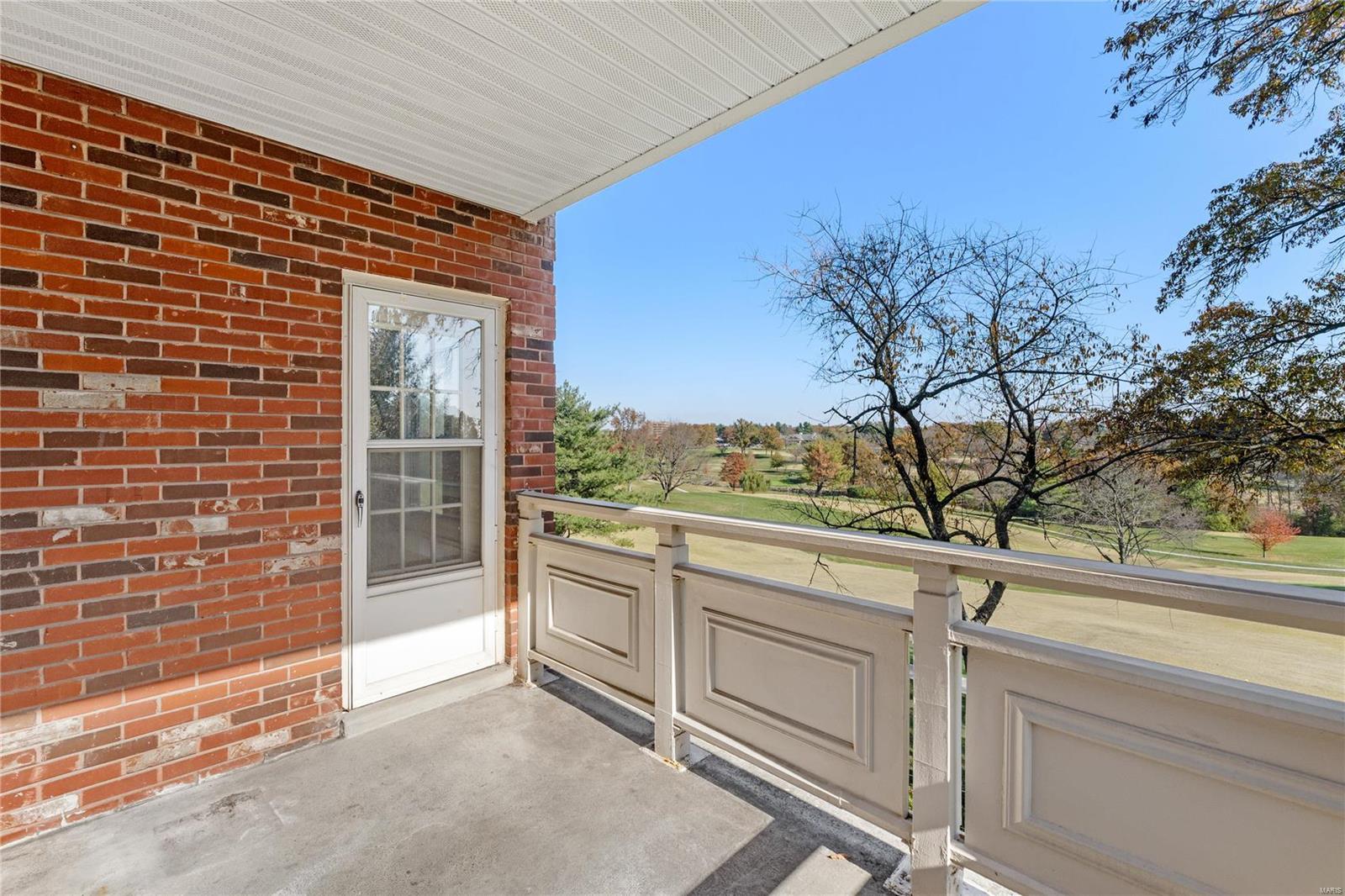 526 Sarah Lane Unit: 33