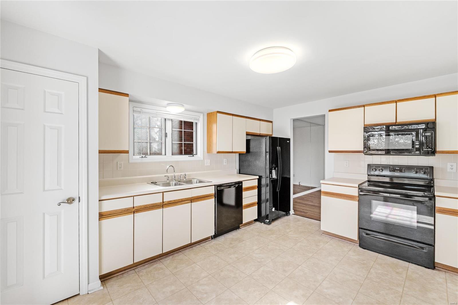 526 Sarah Lane Unit: 33