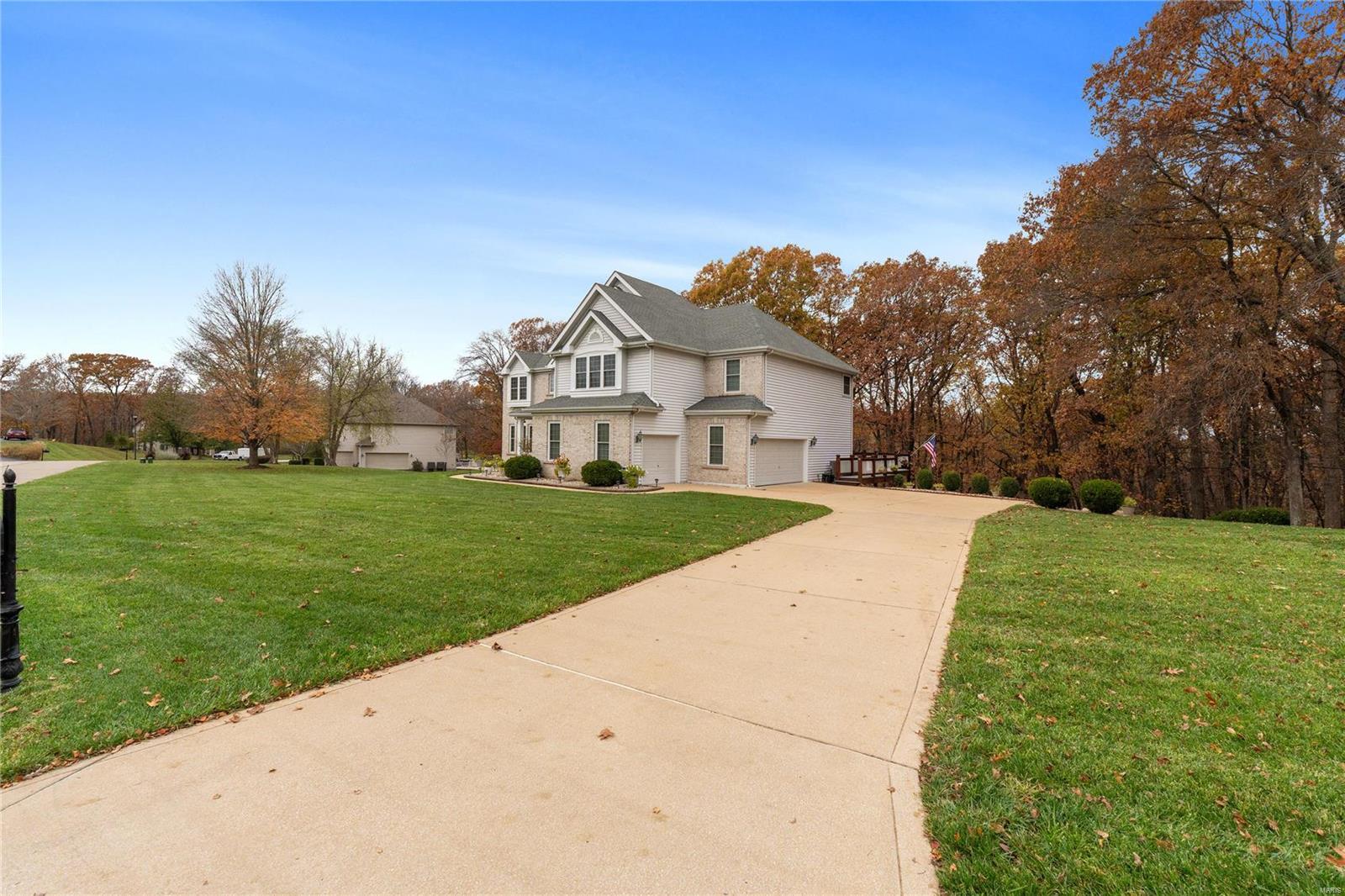 942 Sheffield Forest Court