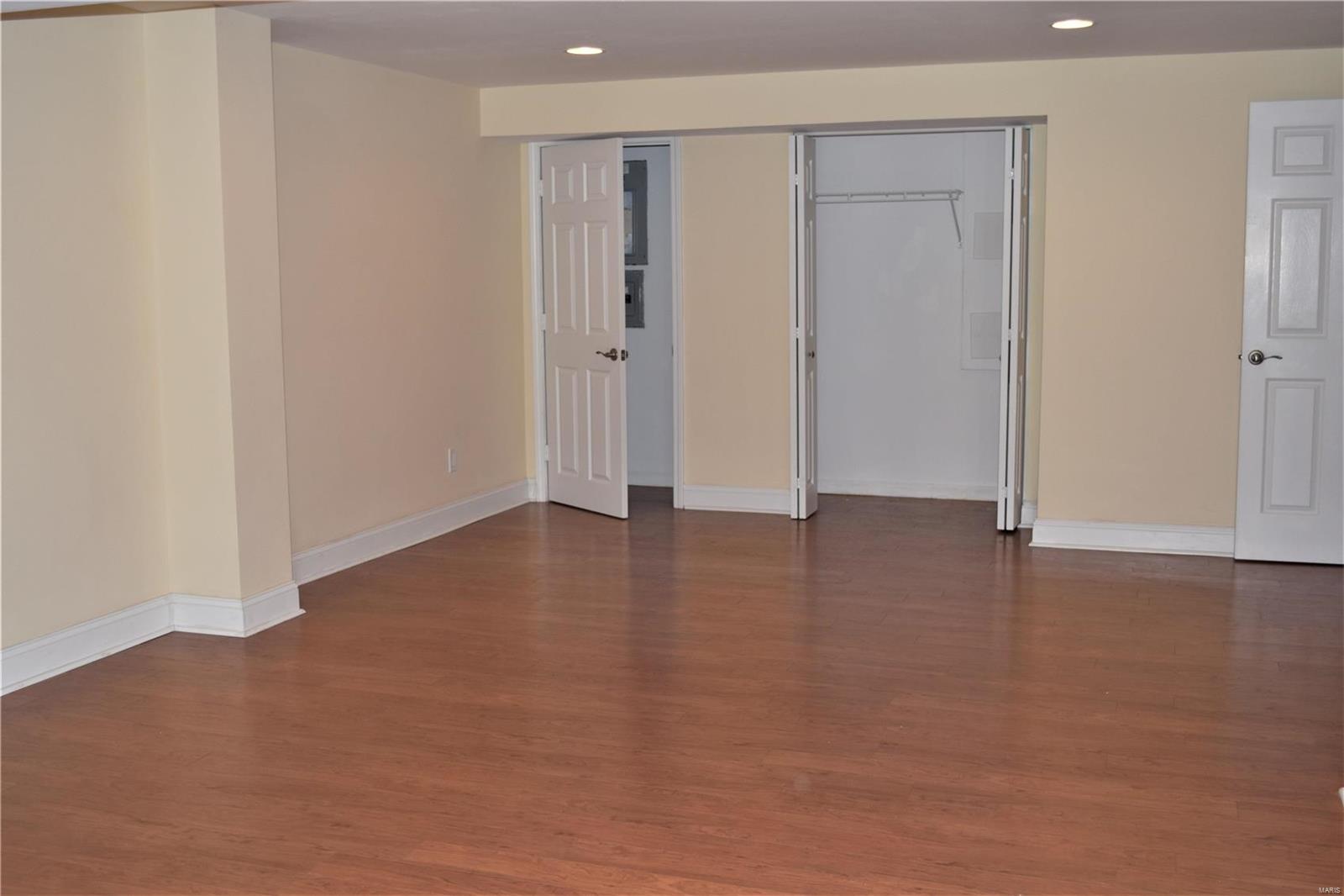 563 Woodhill Estates