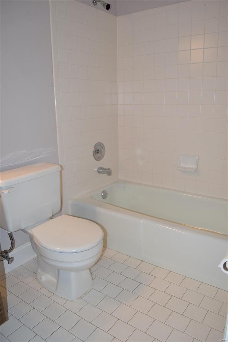 563 Woodhill Estates