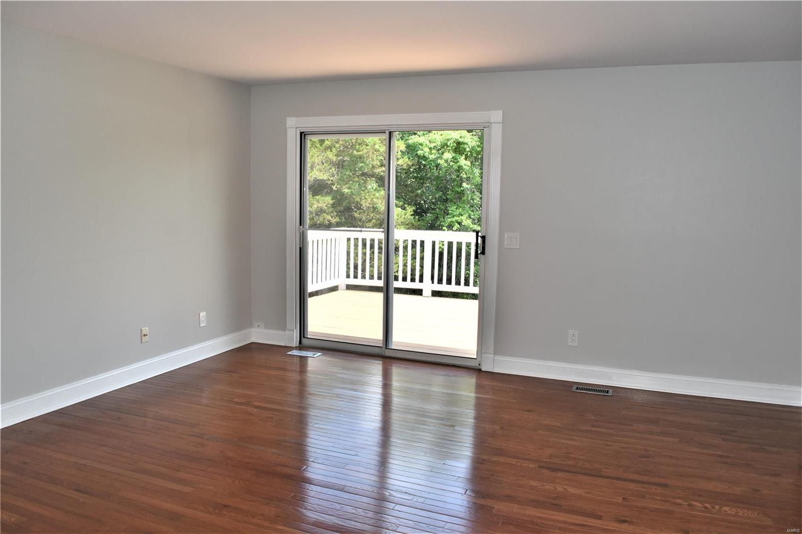 563 Woodhill Estates