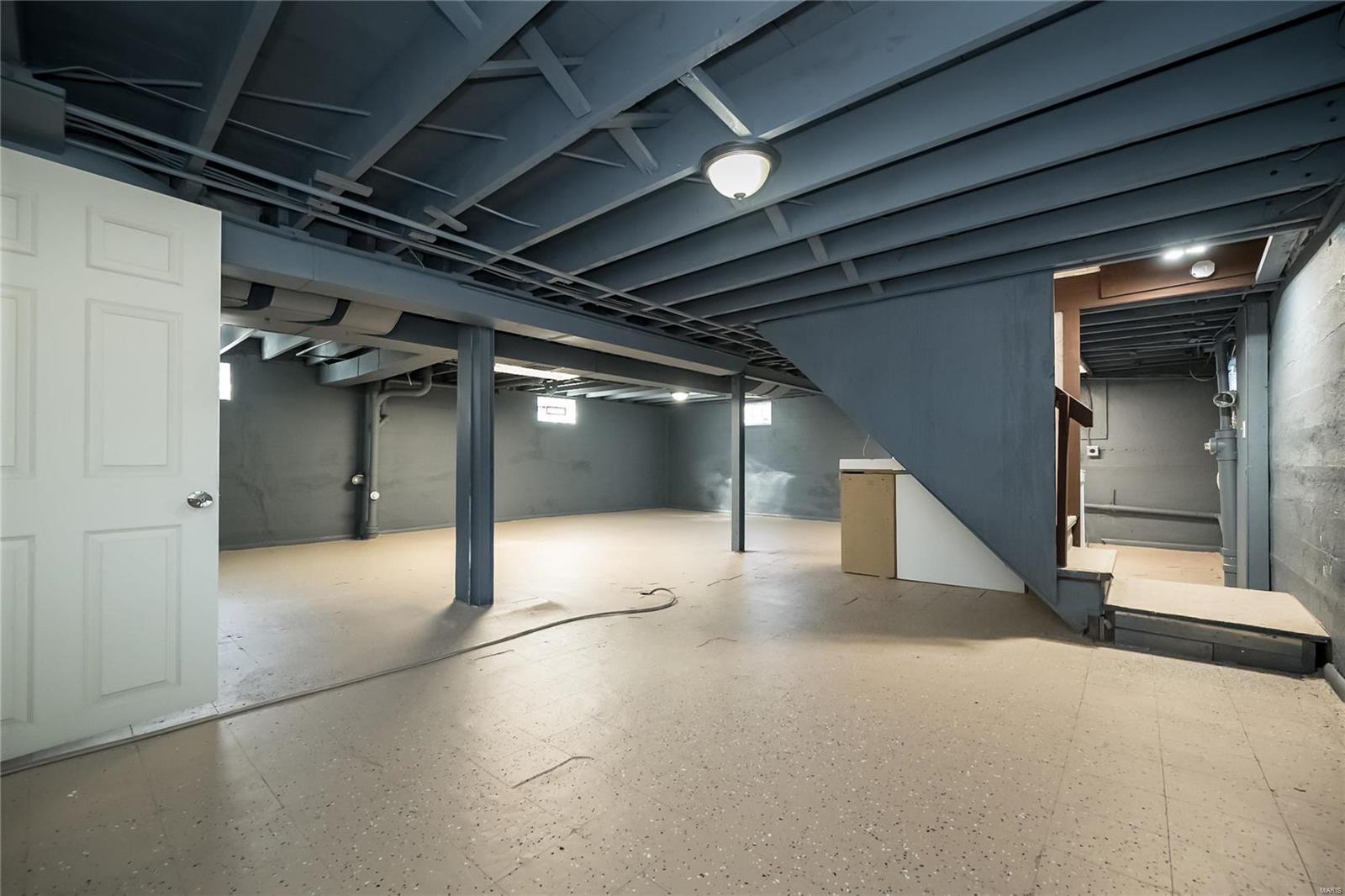 3847 Oakridge Boulevard