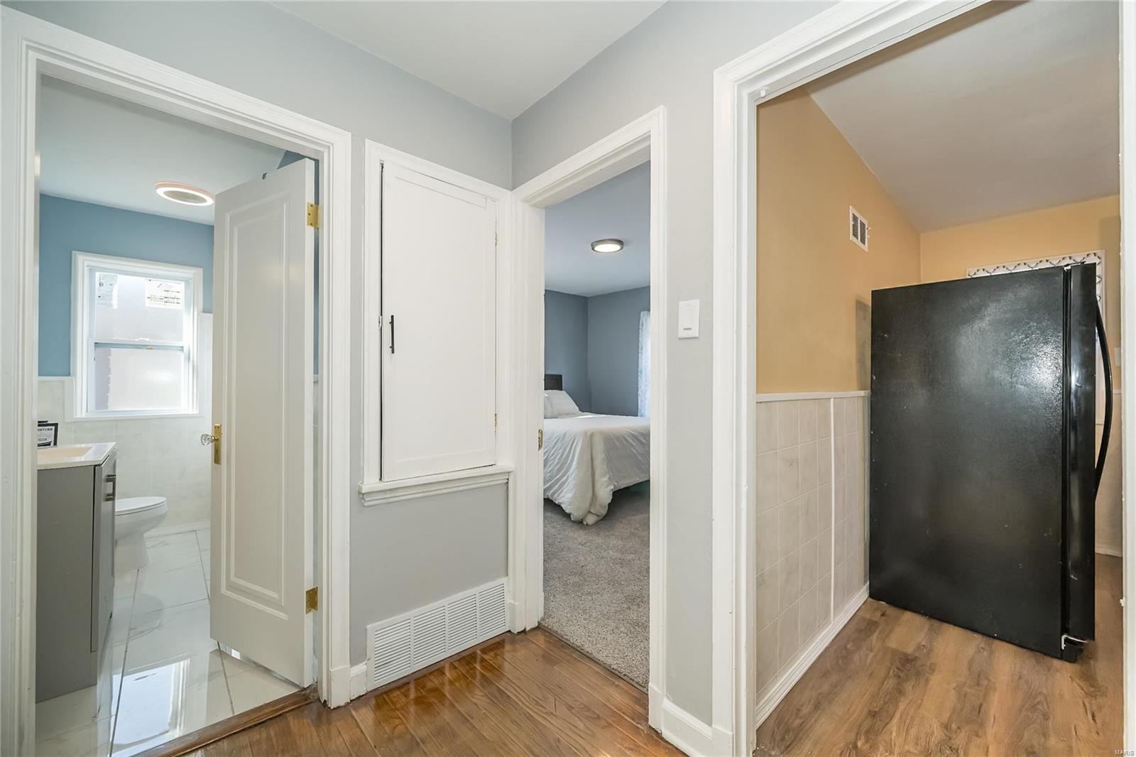 3847 Oakridge Boulevard