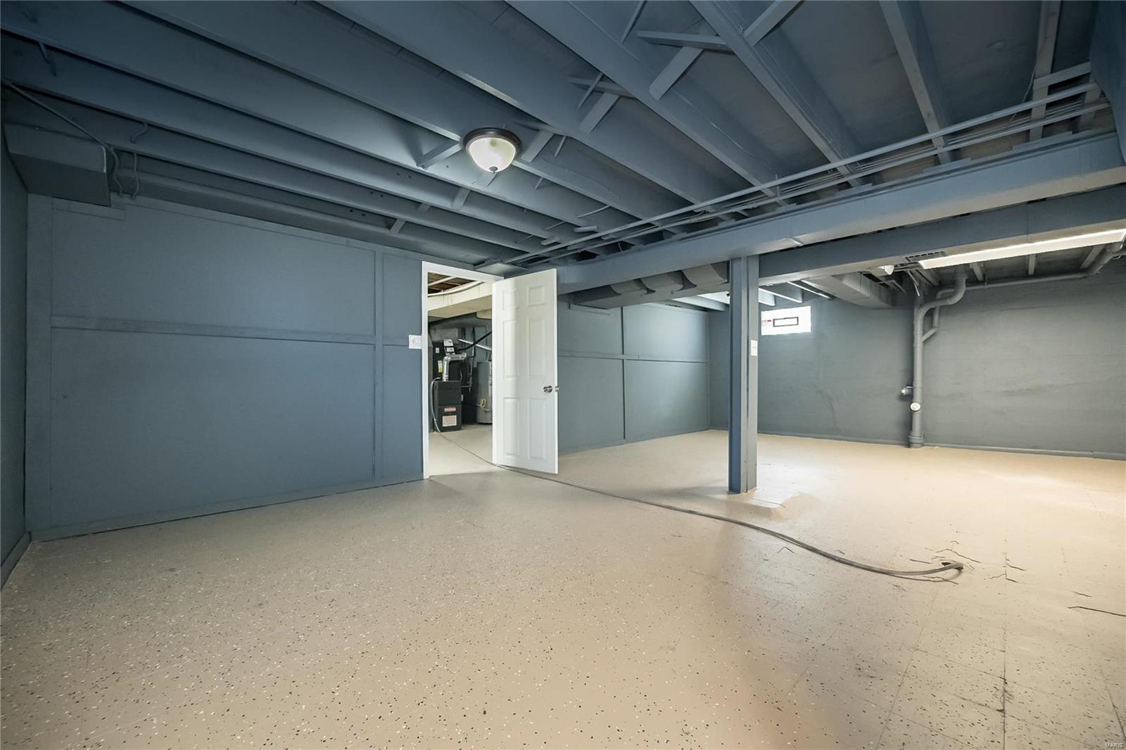 3847 Oakridge Boulevard