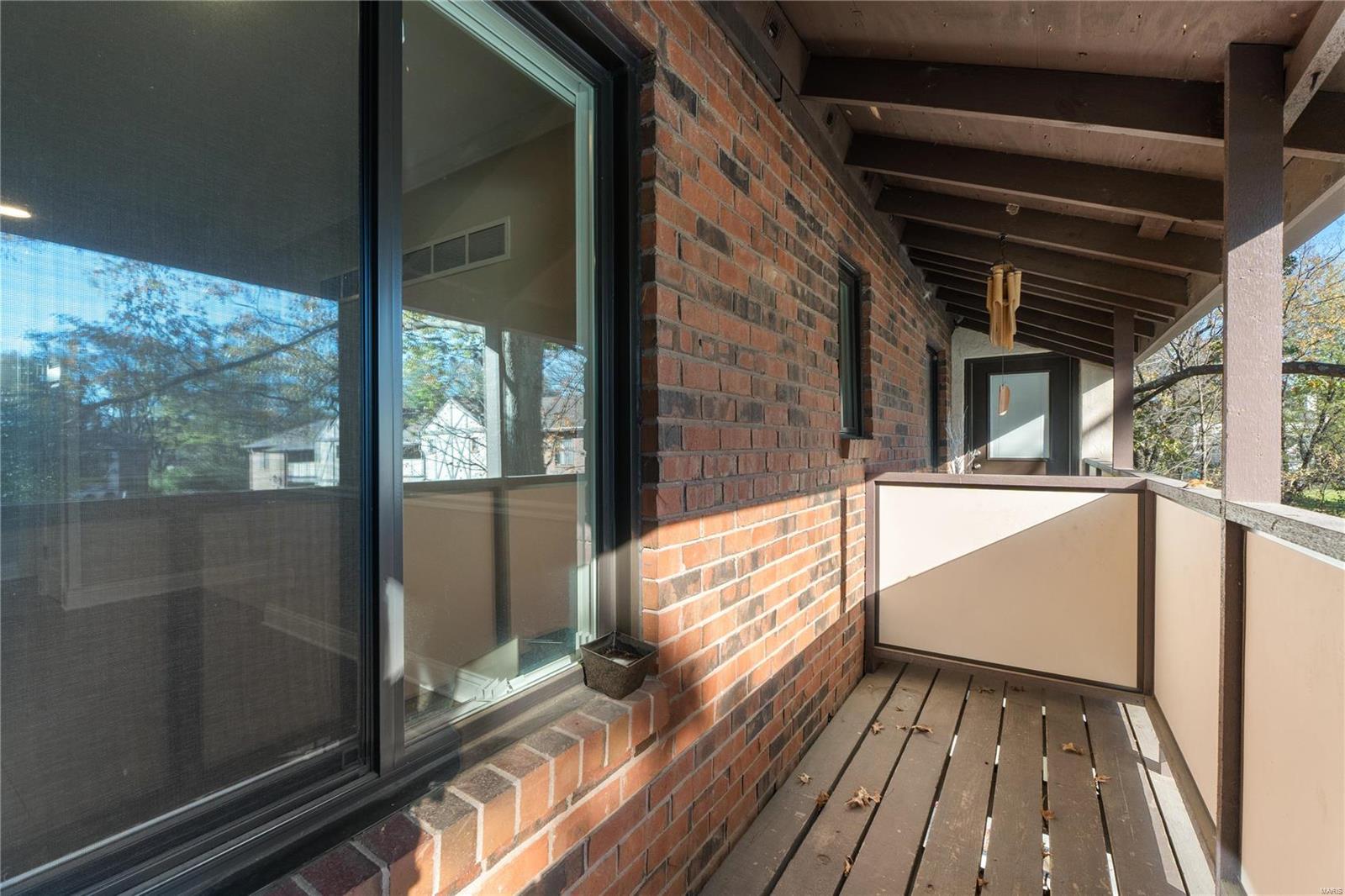 331 Barrington Square Unit: C