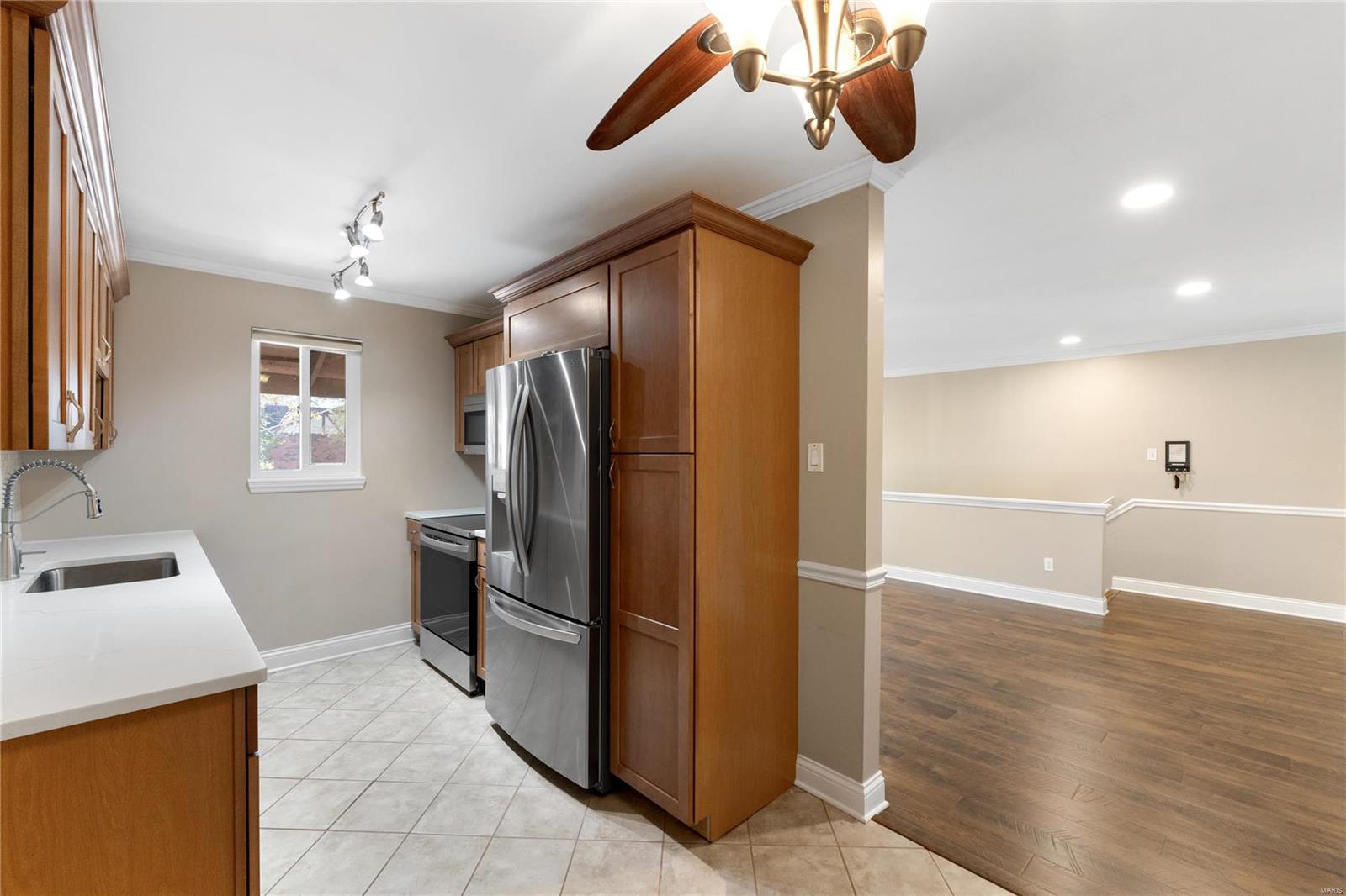 331 Barrington Square Unit: C