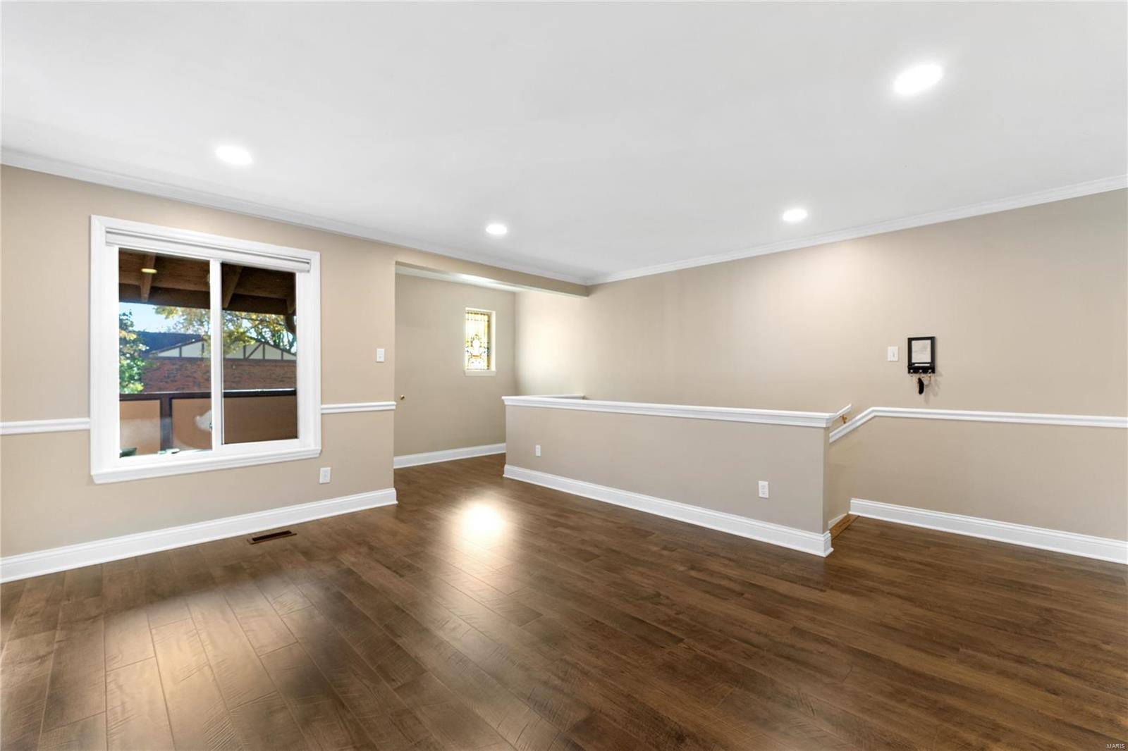 331 Barrington Square Unit: C