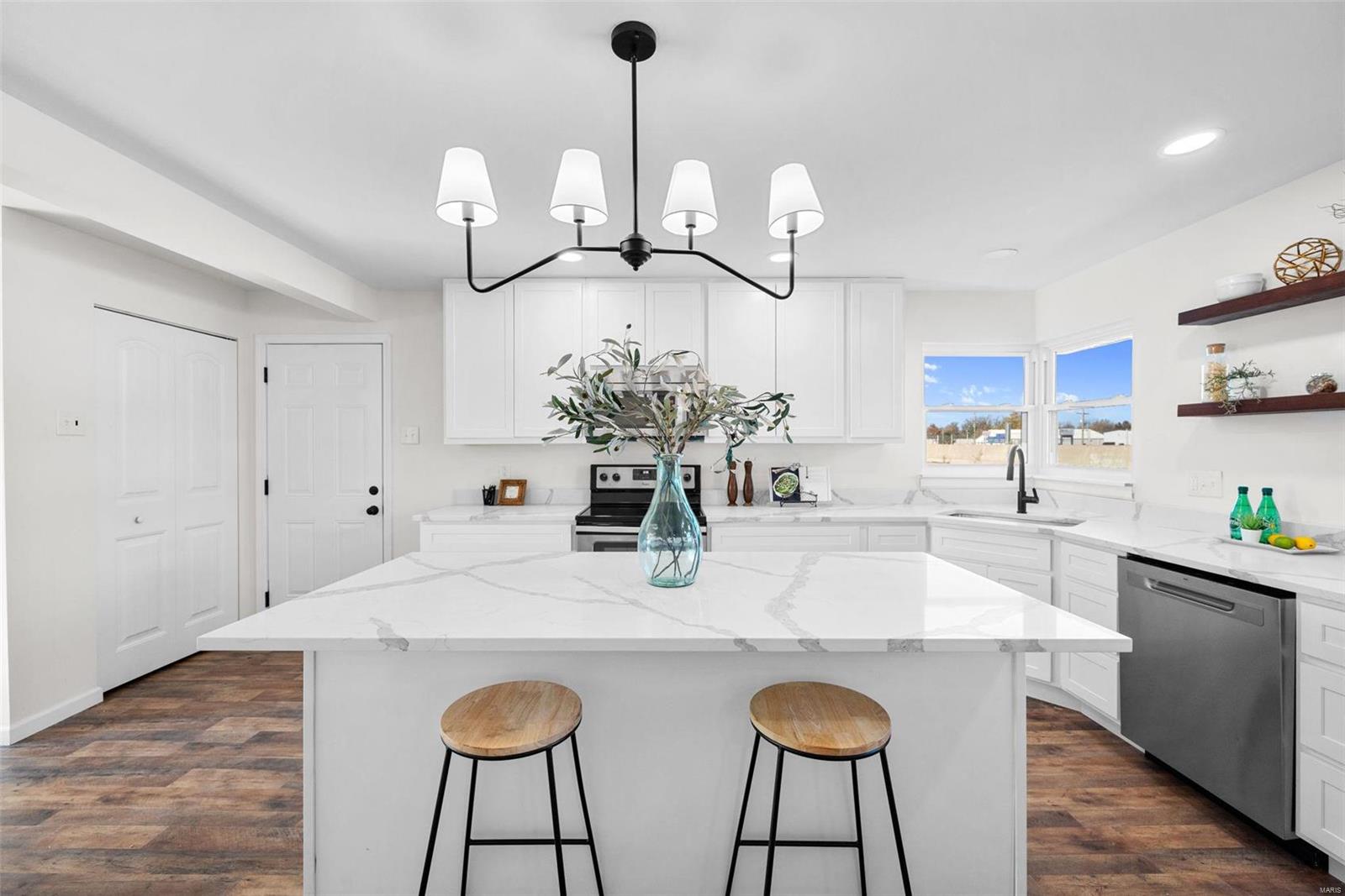 7415 Veterans Memorial Parkway