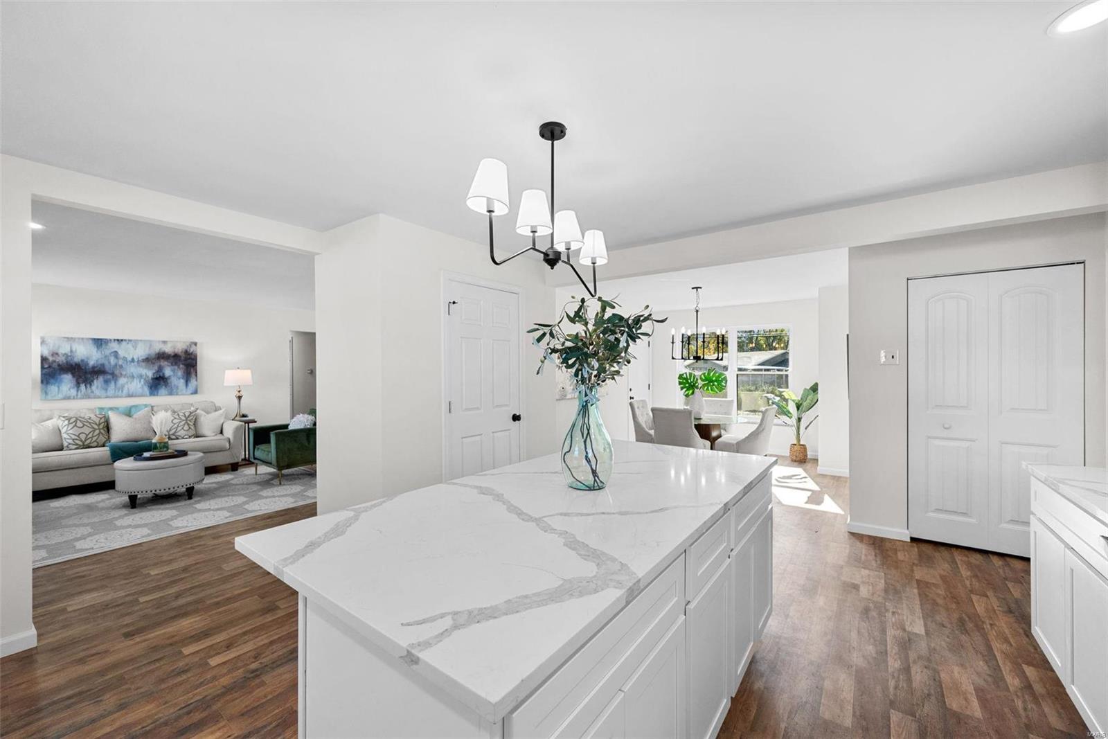 7415 Veterans Memorial Parkway