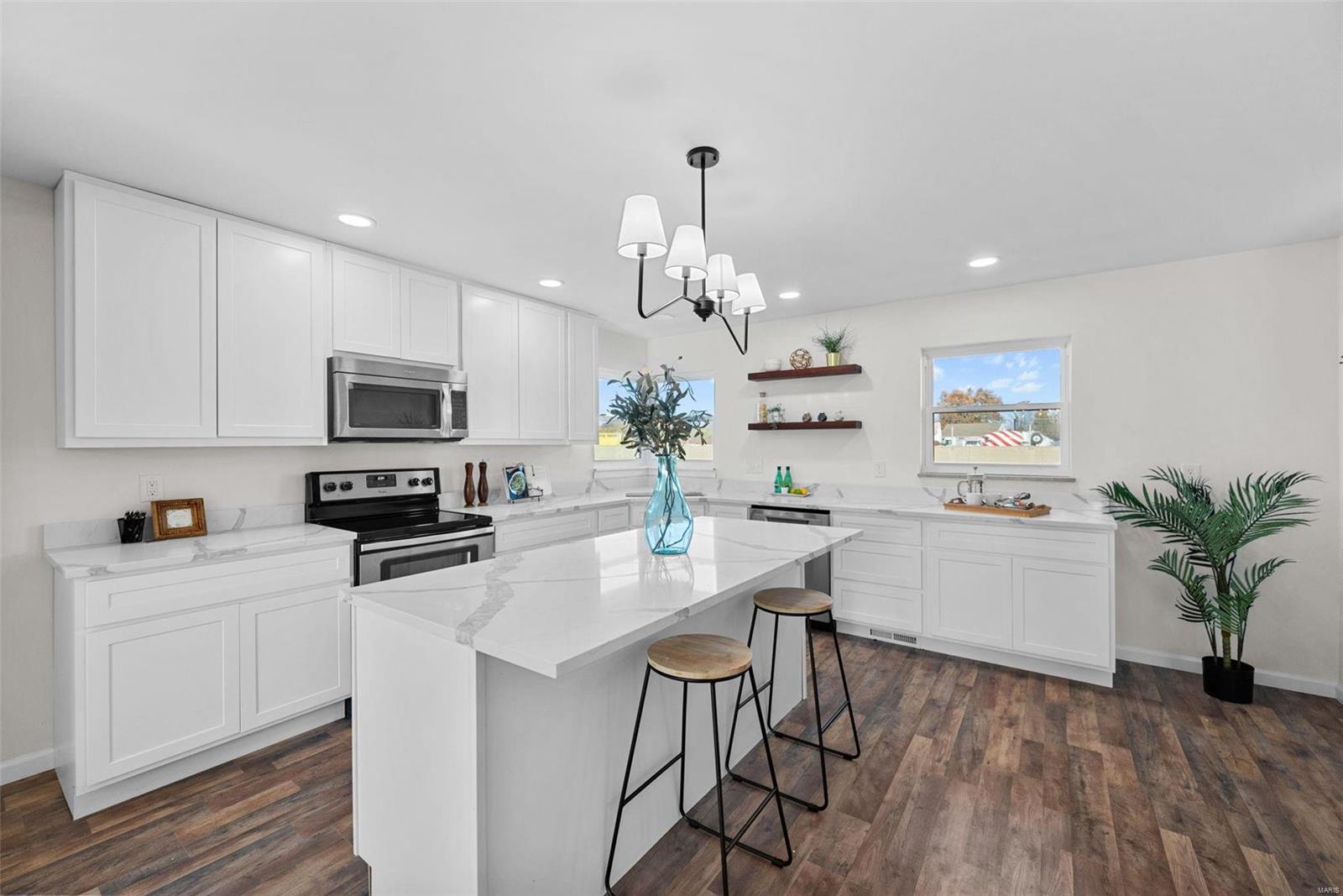 7415 Veterans Memorial Parkway