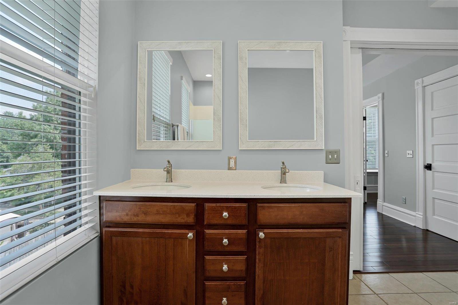 3515 Cambridge Avenue