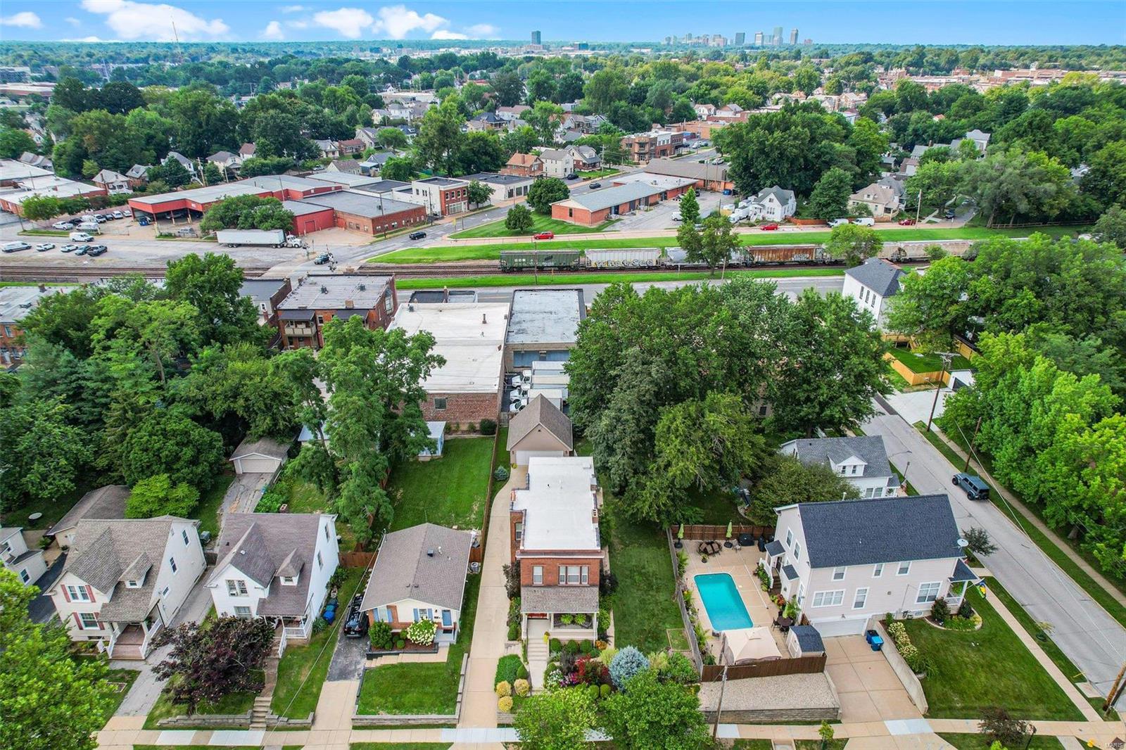 3515 Cambridge Avenue