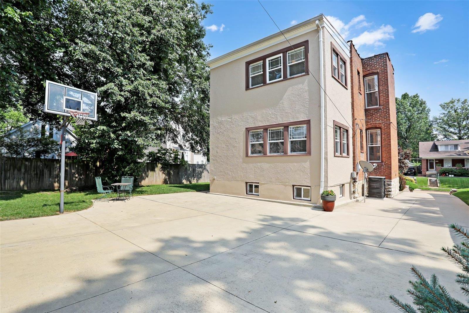 3515 Cambridge Avenue