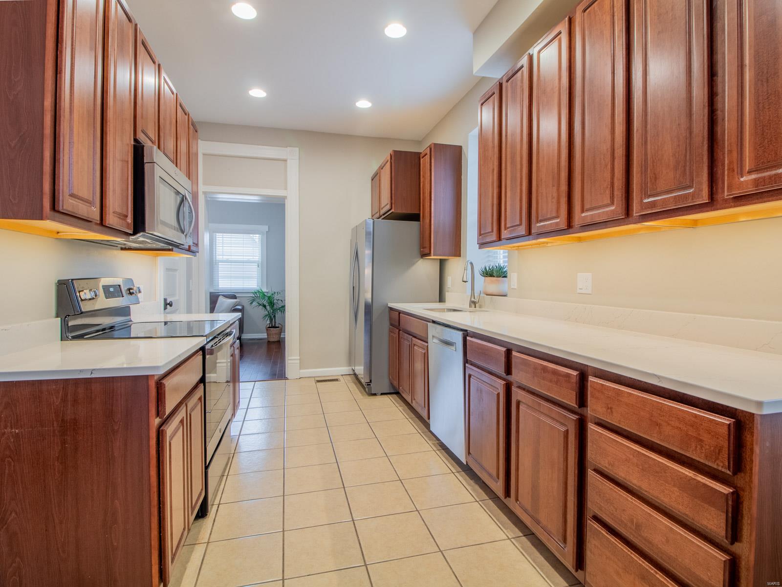 3515 Cambridge Avenue