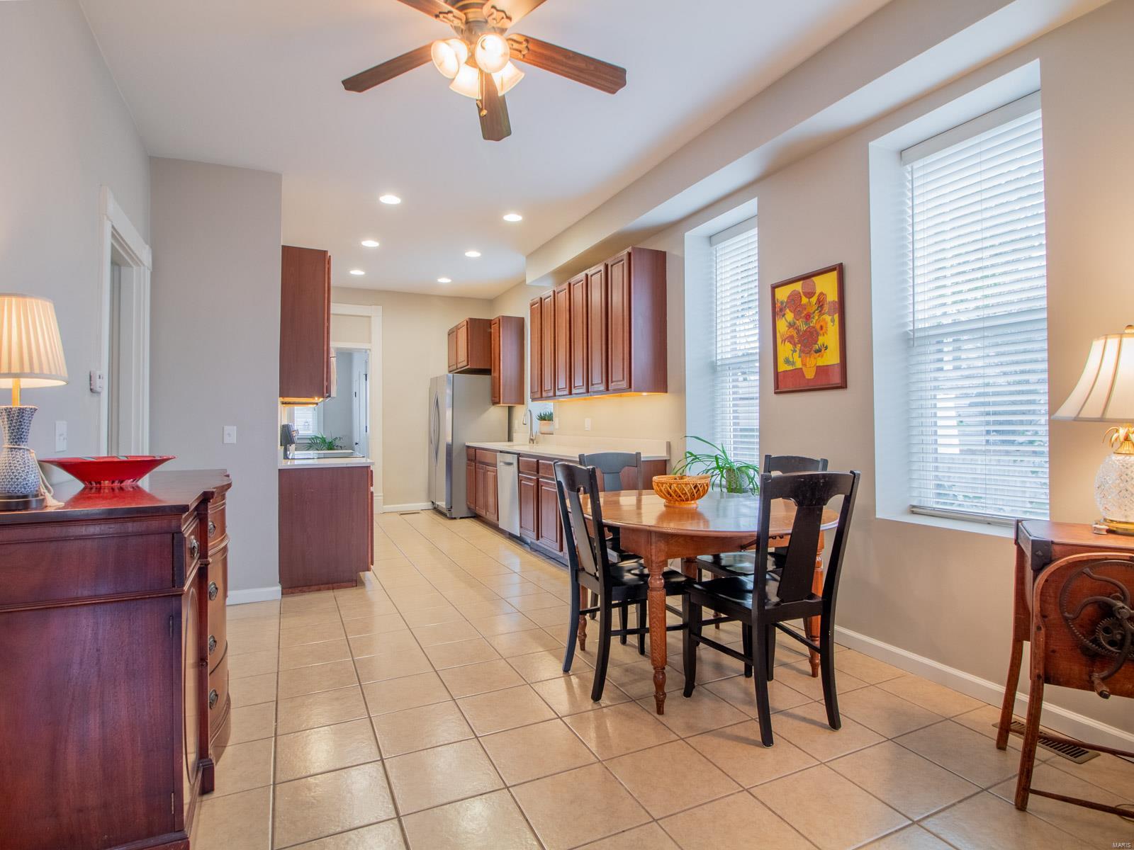 3515 Cambridge Avenue