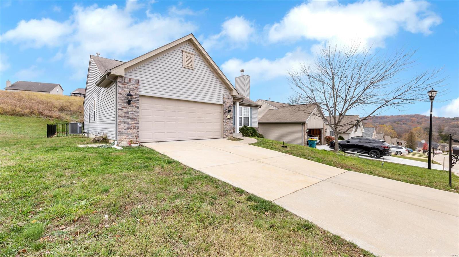 6593 Buckingham Palace Drive