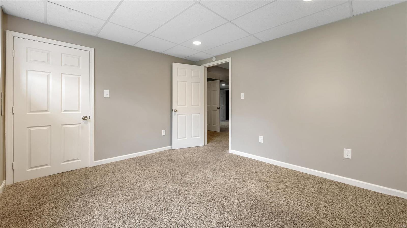 6593 Buckingham Palace Drive