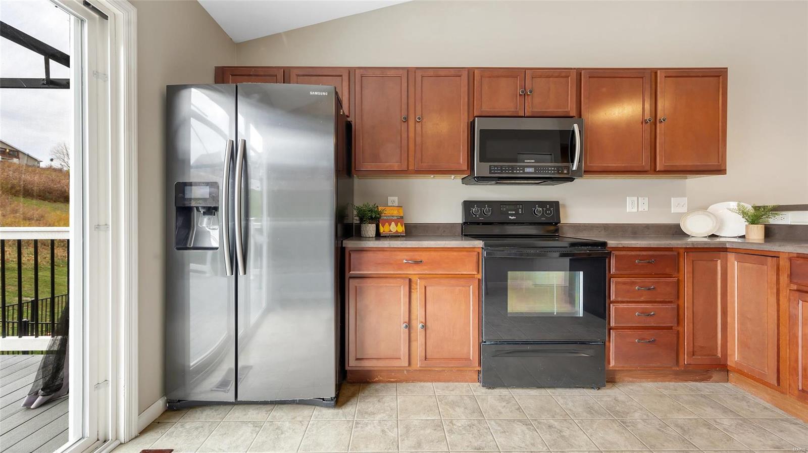 6593 Buckingham Palace Drive