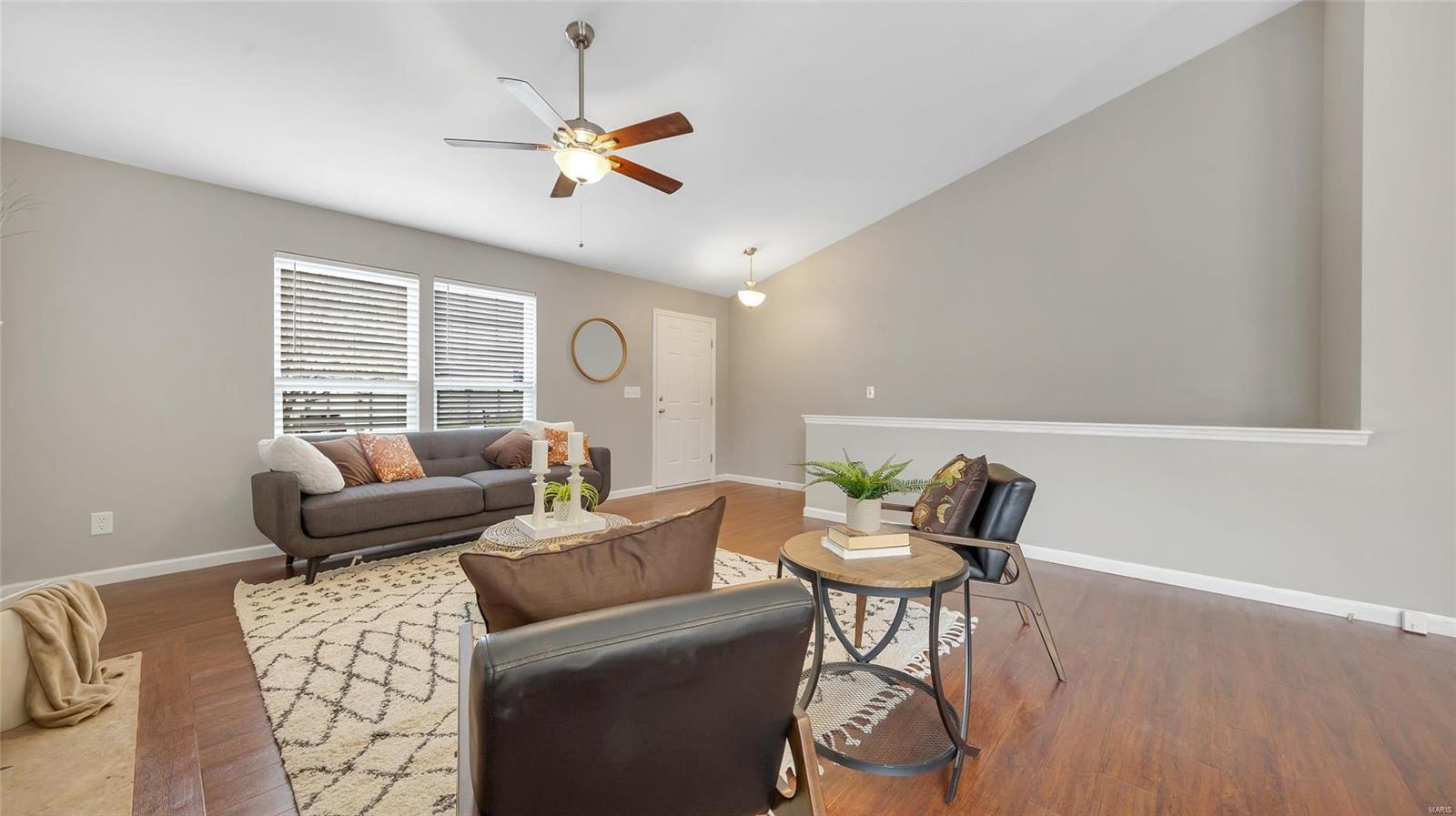 6593 Buckingham Palace Drive