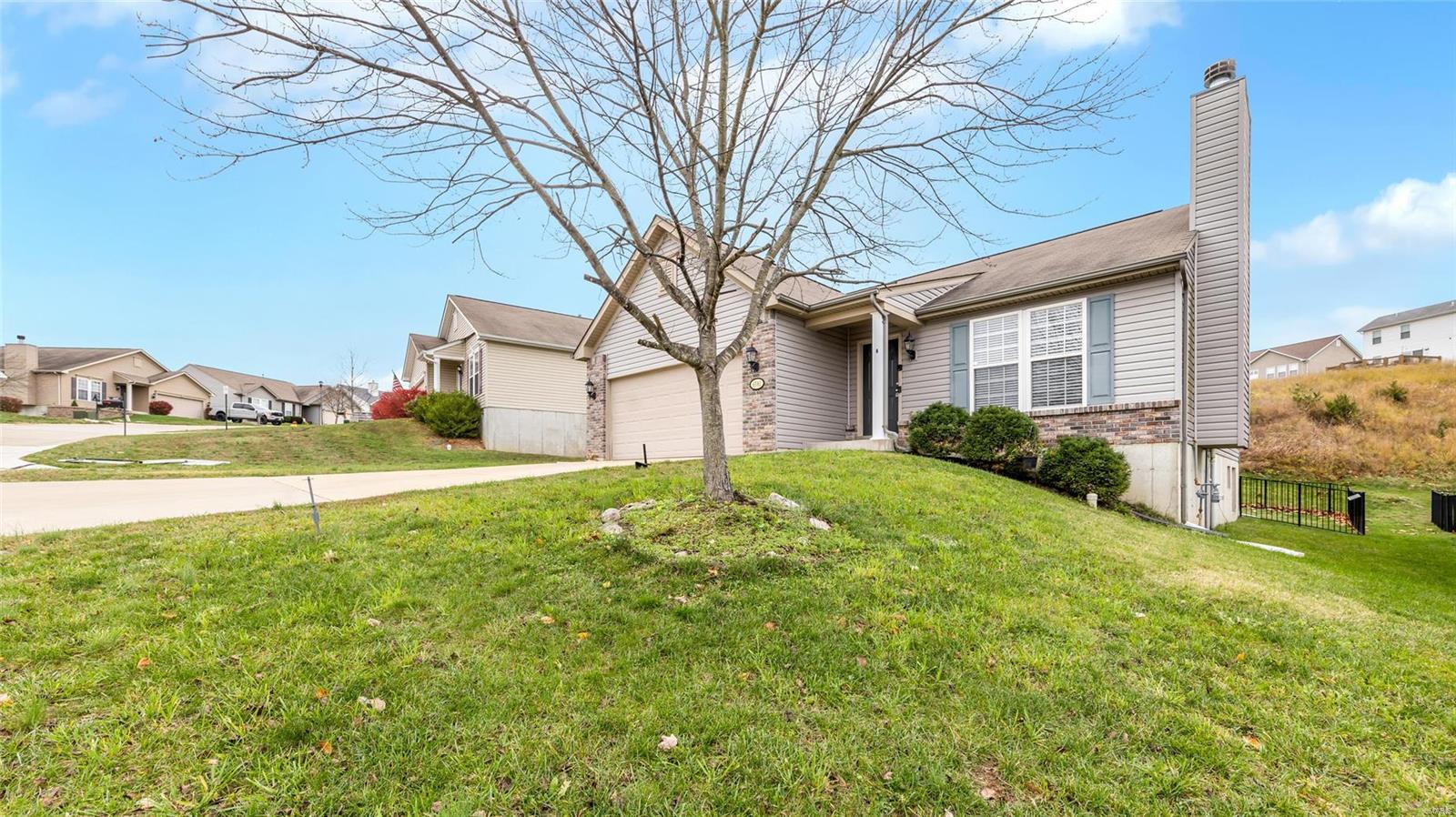 6593 Buckingham Palace Drive